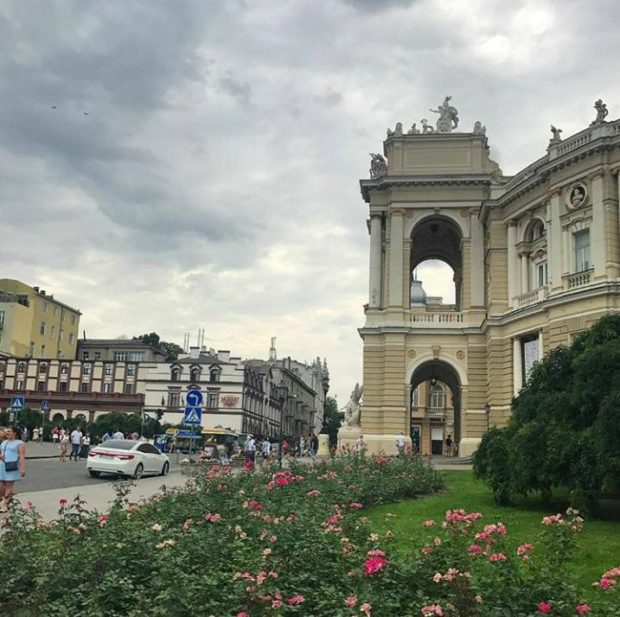 Одесская Театральная площадь