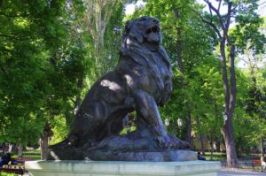 Скульптура Лев и Львица