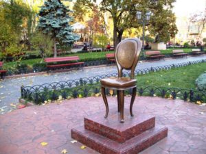 Памятник Ильфу и Петрову Одесса