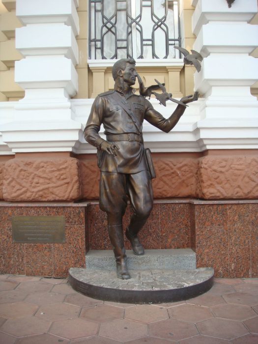 Одесский Памятник Давиду Гоцману