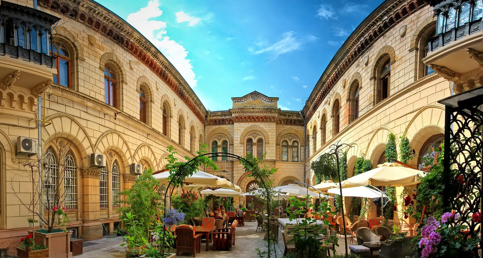 дворики одессы