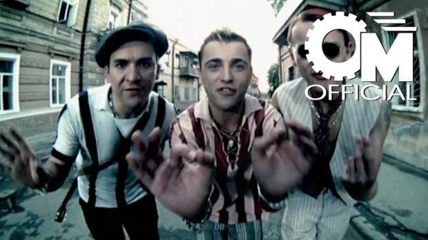 клип "Отпетых мошенников" Мани мани"
