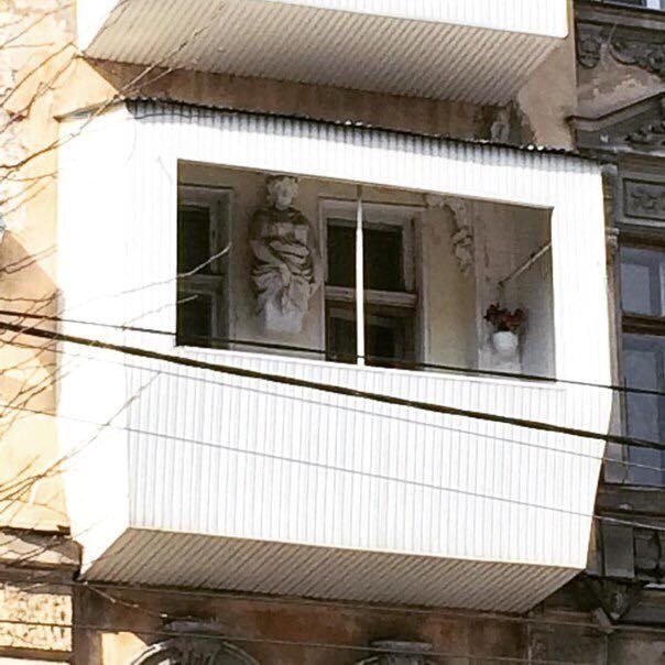 Одесские балконы, жуткие и беспощадные