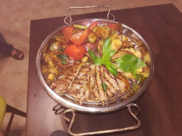 Мясная продукция в кафе Таргим. Рестораны, кафе, пиццерии, суши > Кафе, бары, Одесса