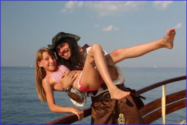 Одесса, яхт-клуб. Активный отдых, экстрим > Морские, речные прогулки, аренда водного транспорта, Одесса