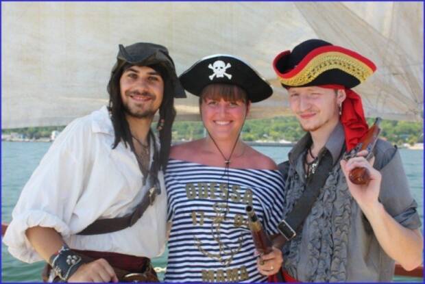 Одесса, яхт-клуб. Активный отдых, экстрим > Морские, речные прогулки, аренда водного транспорта, Одесса