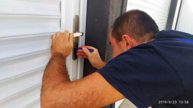 Одесские медвежатники, служба аварийного вскрытия замков. Услуги > Вскрытие замков, Одесса