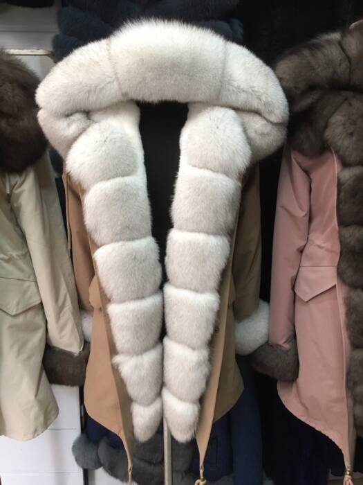 Одежда Женские Шубы Одесса 7 км. Шоппинг > Меховые и кожаные изделия, Одесса