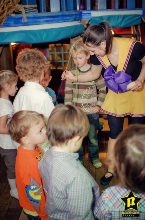 Пиноккио, детское кафе, развлекательный центр для детей (Pinokkio). Детский отдых, аквапарки, зоопарки, цирк > Детские батуты, аттракционы, Одесса