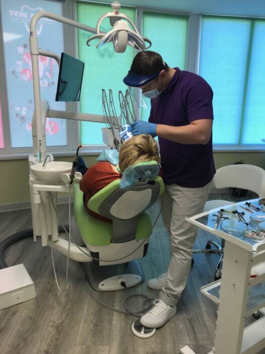 Стоматолог, доктор Назаренко Ростислав Алексеевич. Медицина, здоровье > Стоматологии, Одесса