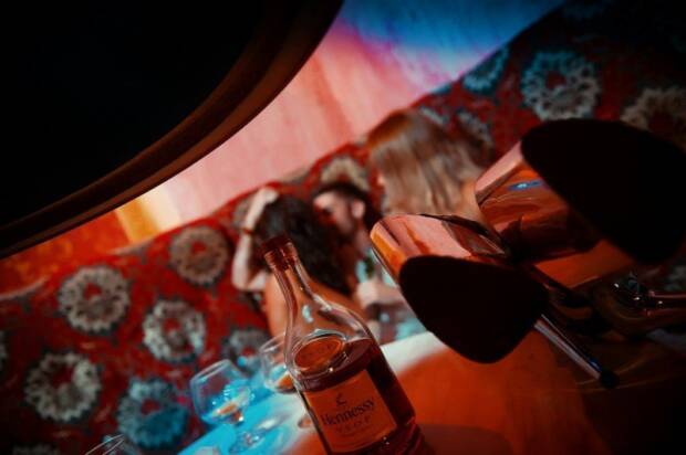 Casanova, стриптиз-бар Казанова. Ночные клубы, караоке, боулинг, бильярд > Стриптиз-клубы, Одесса