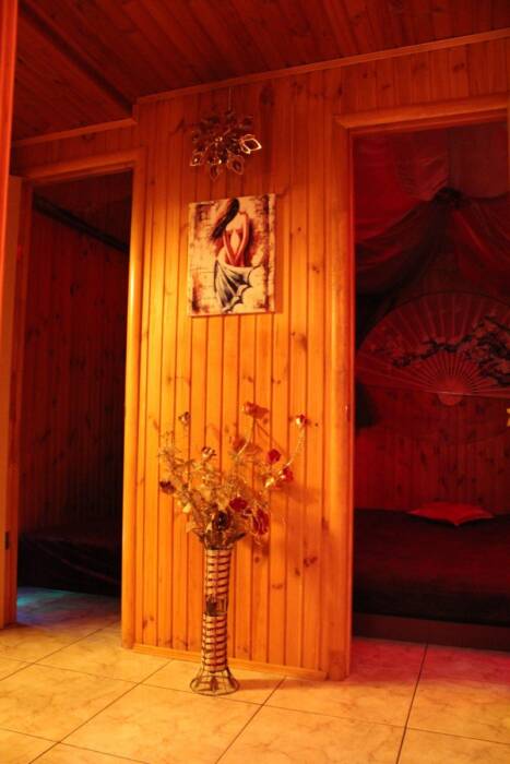 Monro, профессиональный массаж. Ночные клубы, караоке, боулинг, бильярд > Эротический массаж, Одесса