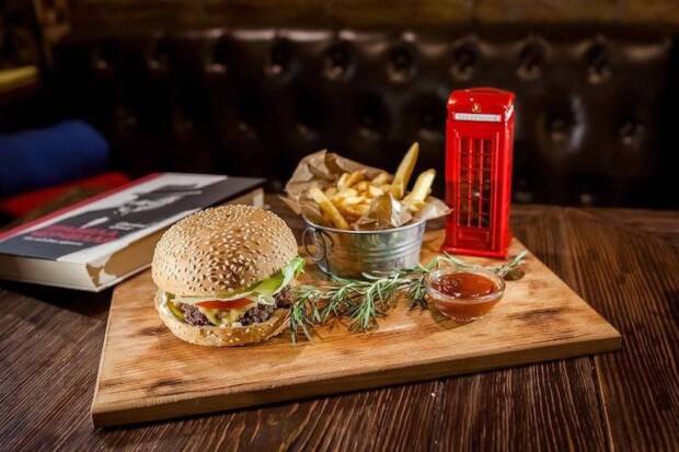 The Churchill, английский паб. Рестораны, кафе, пиццерии, суши > Пабы и пивные заведения, Одесса