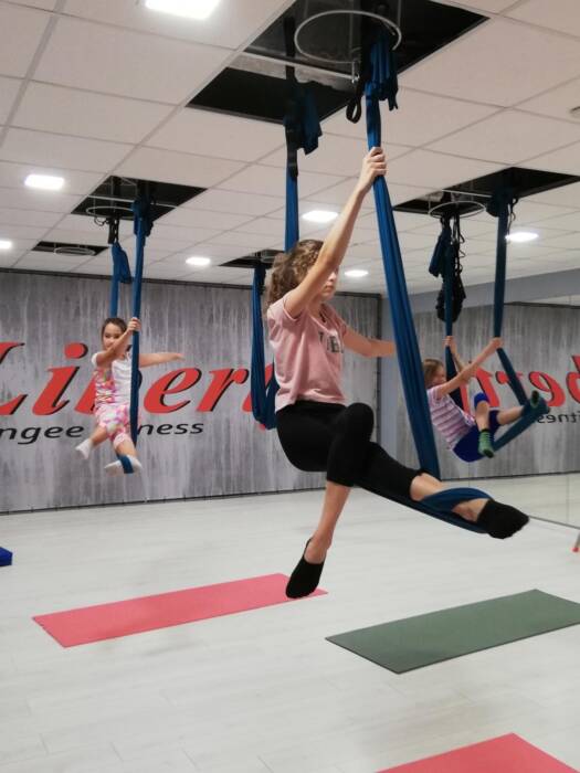Liberty, bungee fitness, фитнес, флай йога, аэрострейтчинг в Одессе. Спортзалы, школы танцев, фитнес клубы > Фитнес клубы, тренажерные залы, Одесса