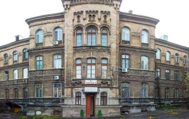 Циркульний корпус, Одеса