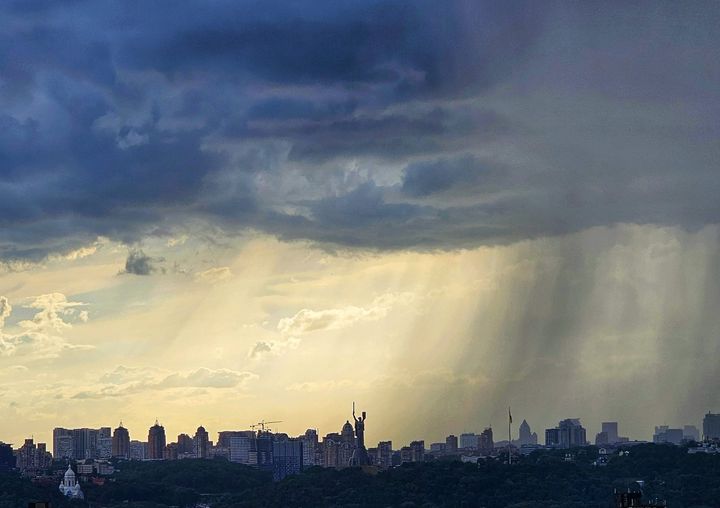 Дощі в Одесі: жовтий рівень небезпеки, прогноз на 7-9 жовтня