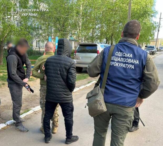 Ремонтували квартиру матері співмешканки замість служби: в Одесі судитимуть заступника командира