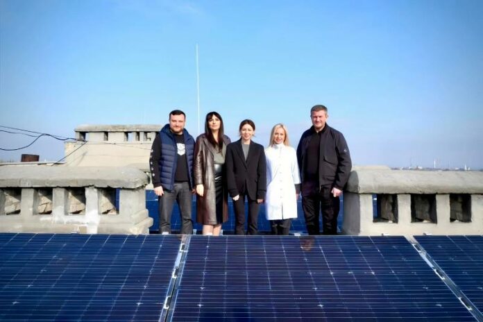 Сонячна електростанція в дитячій лікарні Одещини: 100 кВт для порятунку життів