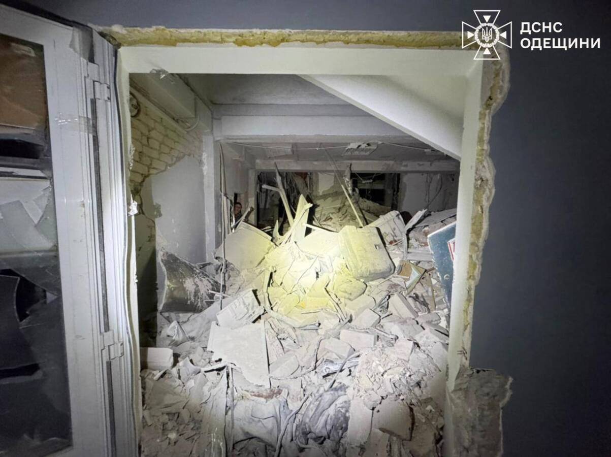 Нічна атака на Одесу: 1 загиблий, 2 поранені, пошкоджена інфраструктура