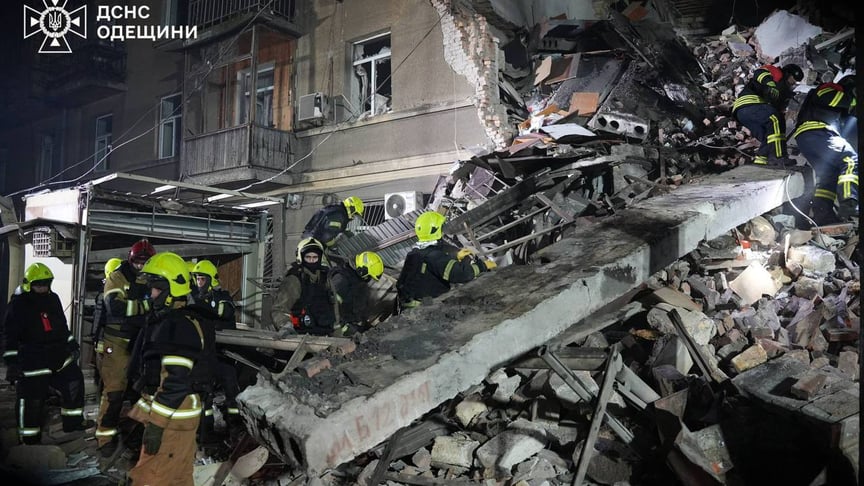 В Одесі знайшли третю жертву обстрілу: 52-річна жінка, загалом 3 загиблих