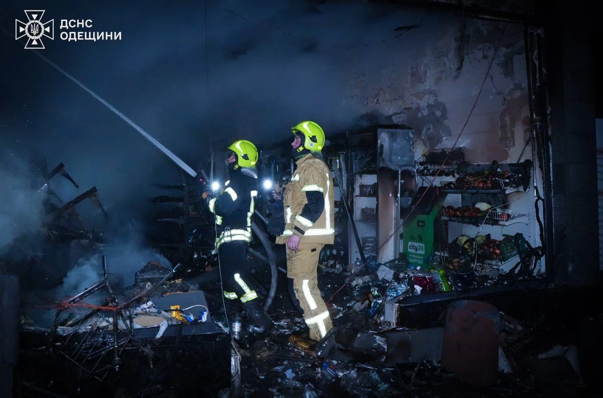 Атака на Одесу 17 лютого: дроны пошкодили енергетику, будинки, СТО, троє постраждалих