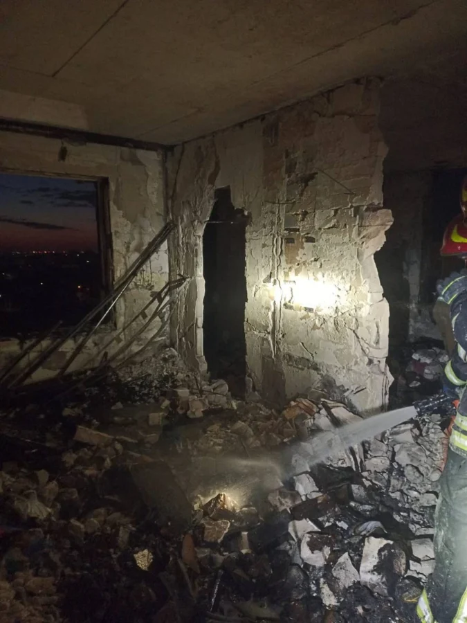Дрони атакували Одесу 1 травня: пожежі в багатоповерхівках, 2 постраждалих
