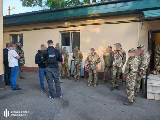 В одному з РТЦК Одещини викрили схему незаконного утримання та катування чоловіків